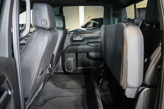 Chevrolet Silverado EV 21 of 30
