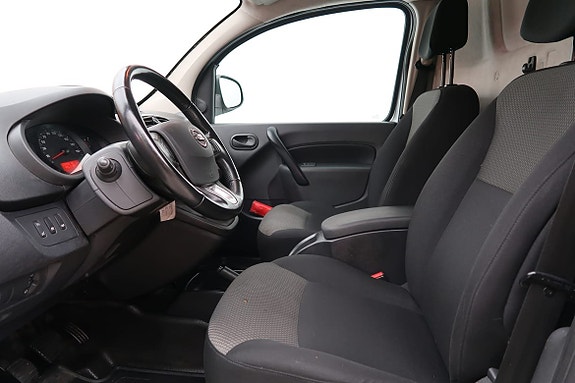 Nissan NV250 7 of 16