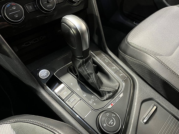 Volkswagen Tiguan 18 of 23
