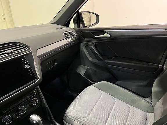 Volkswagen Tiguan 17 of 23