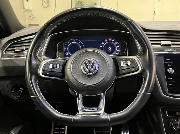 Volkswagen Tiguan 15 of 23