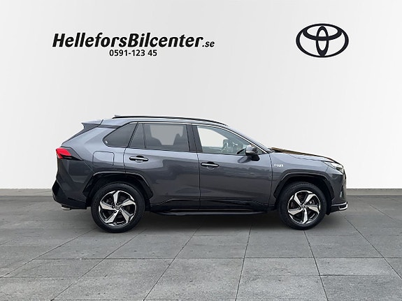 Toyota RAV4 17 of 25