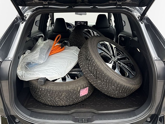 Toyota RAV4 10 of 25