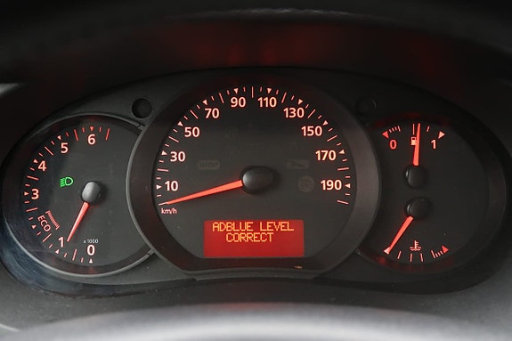 Nissan NV250 10 of 14