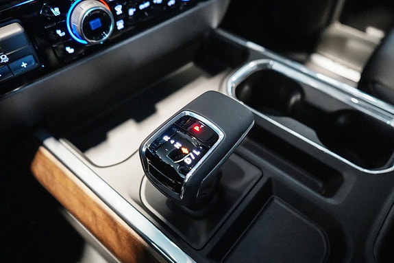 Chevrolet Silverado EV 27 of 30