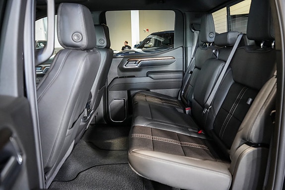 Chevrolet Silverado EV 21 of 30