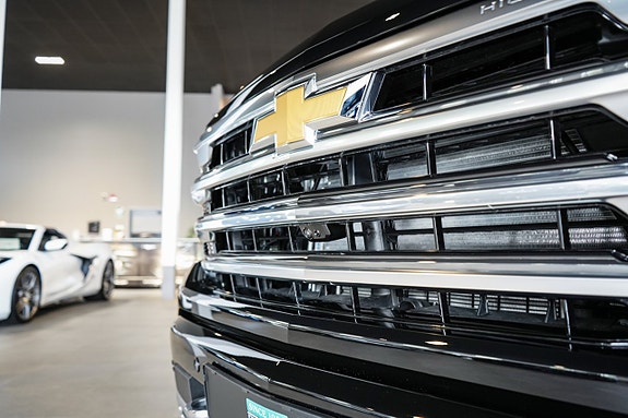 Chevrolet Silverado EV 10 of 30