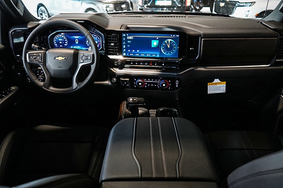 Chevrolet Silverado EV 17 of 30