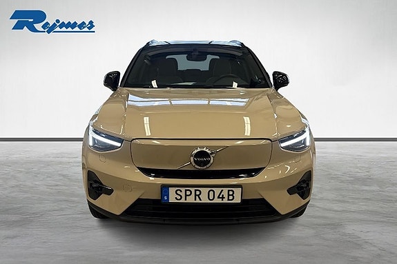 Volvo EX40 5 of 22