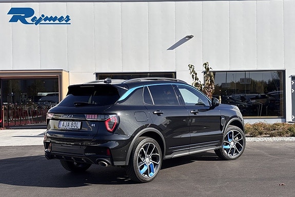 Lynk & Co 01 2 of 12