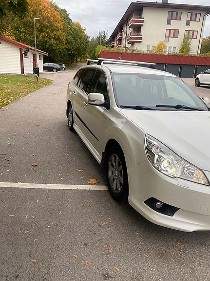 Subaru Legacy 4 of 6