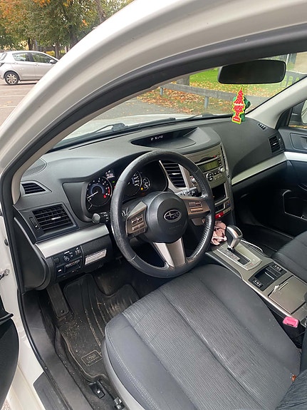 Subaru Legacy 6 of 6