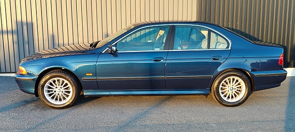 BMW 520i 17 of 22