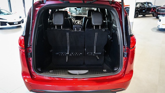 Chrysler Grand Voyager 21 of 26