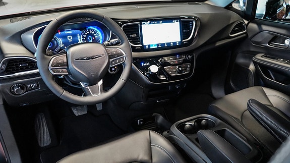 Chrysler Grand Voyager 13 of 26