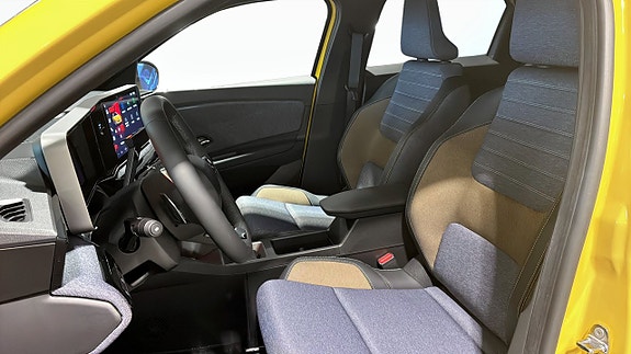 Renault 5 E-Tech 15 of 18