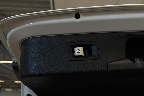 Mercedes-Benz GLC220 d 25 of 28
