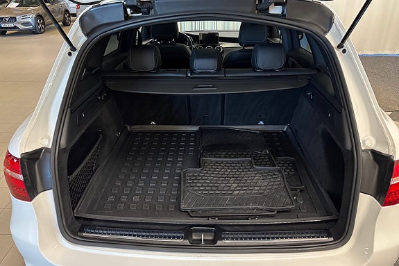 Mercedes-Benz GLC220 d 13 of 28