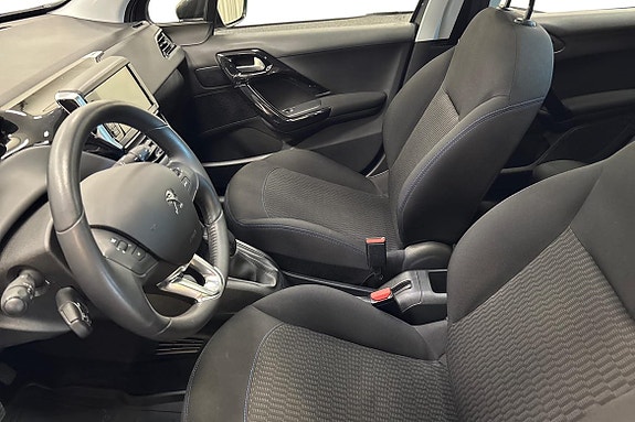 Peugeot 208 8 of 22