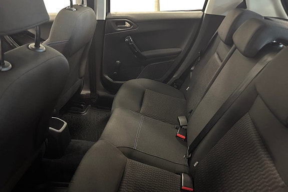 Peugeot 208 12 of 22