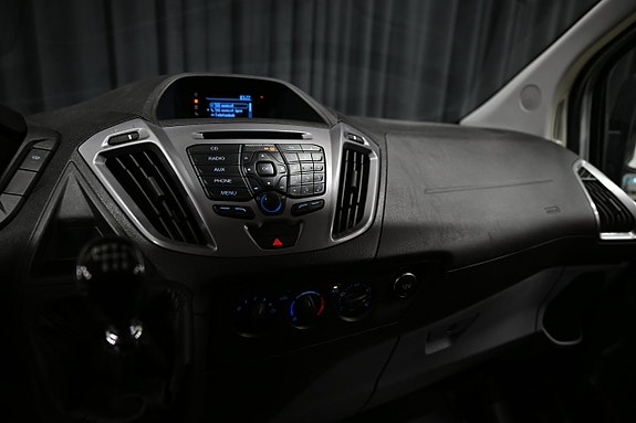 Ford Transit Custom 27 of 30