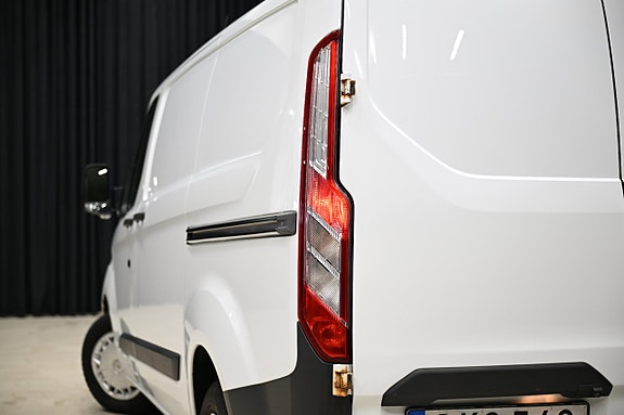 Ford Transit Custom 16 of 30
