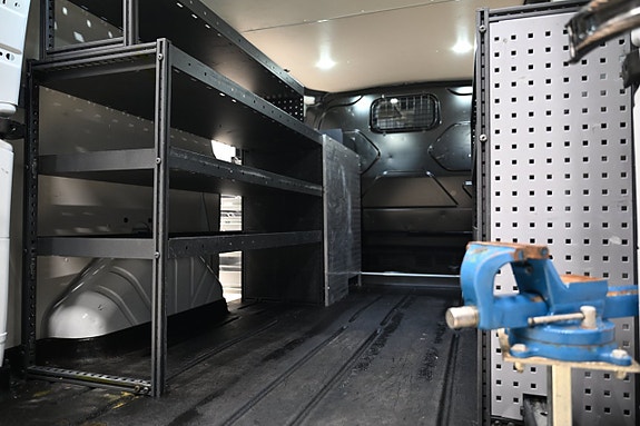 Ford Transit Custom 10 of 30