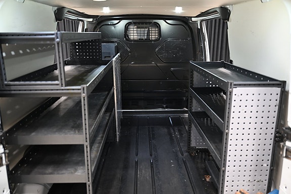 Ford Transit Custom 9 of 30