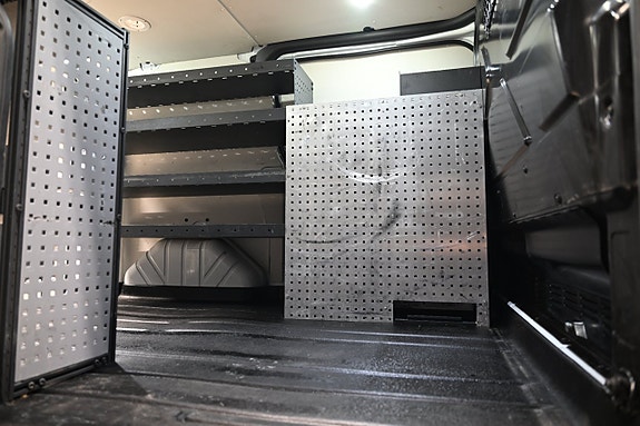 Ford Transit Custom 12 of 30