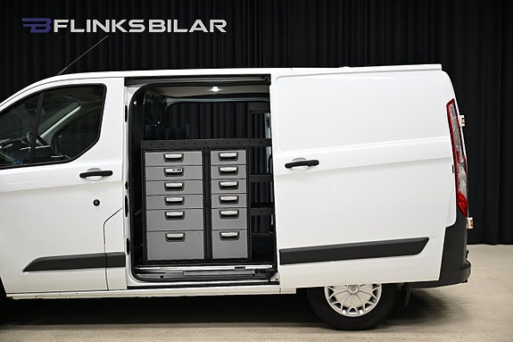 Ford Transit Custom 7 of 30