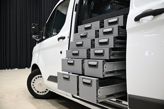 Ford Transit Custom 14 of 30