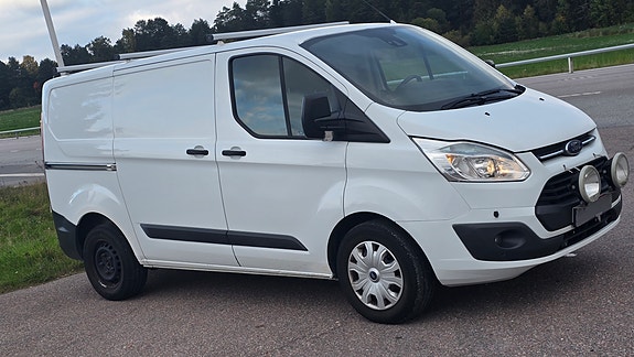 Ford Transit Custom 2 of 12