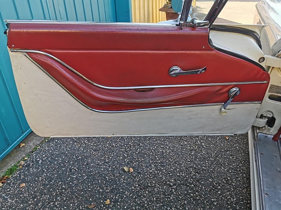 Ford Thunderbird 7 of 9