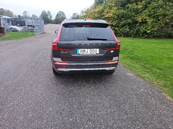 Volvo XC60 4 of 17