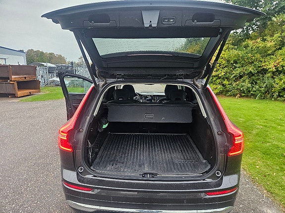 Volvo XC60 17 of 17