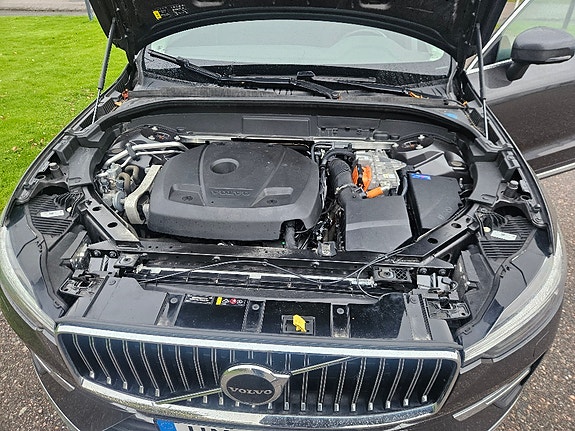 Volvo XC60 6 of 17