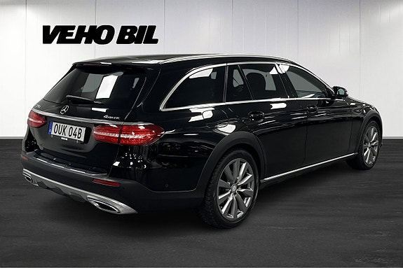 Mercedes-Benz E220 d 3 of 22