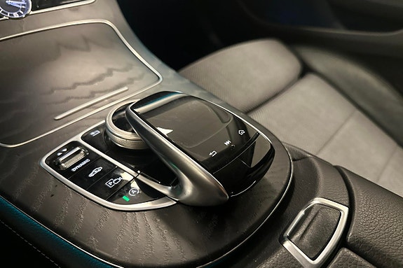 Mercedes-Benz E220 d 22 of 22