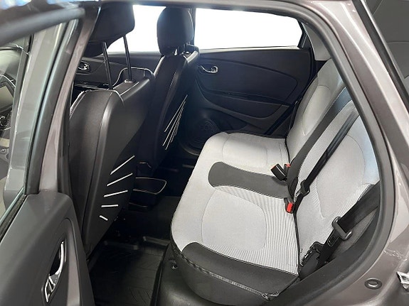 Renault Captur 9 of 16