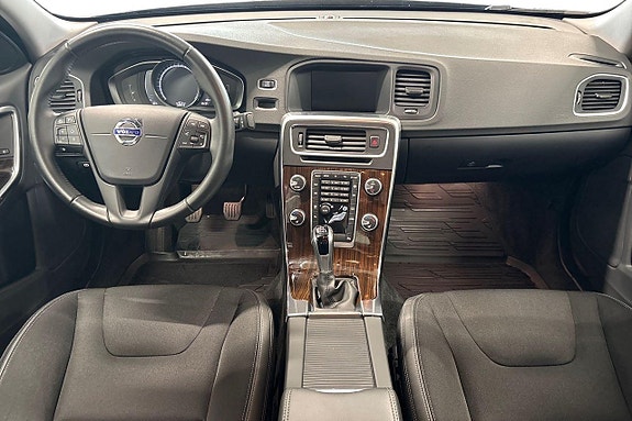 Volvo S60 11 of 23