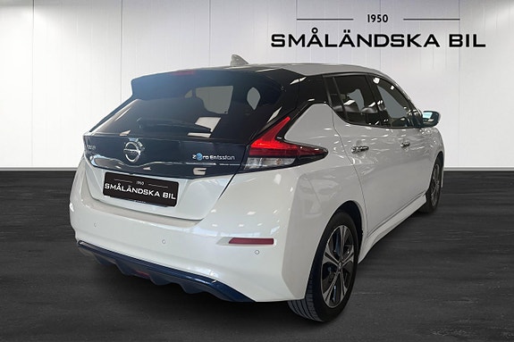 Nissan Leaf 4 of 11