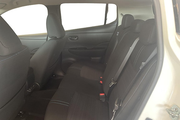 Nissan Leaf 10 of 11
