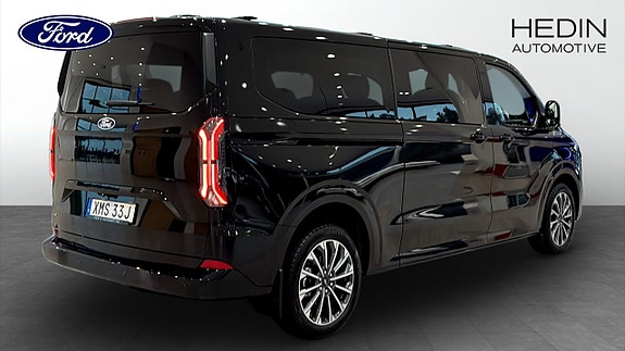 Ford Custom Tourneo 2 of 9