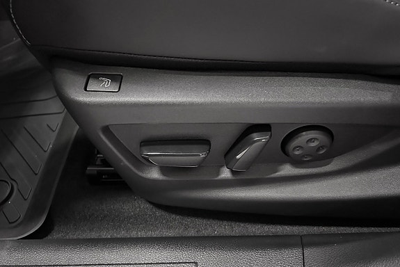 Nissan Leaf 14 of 30