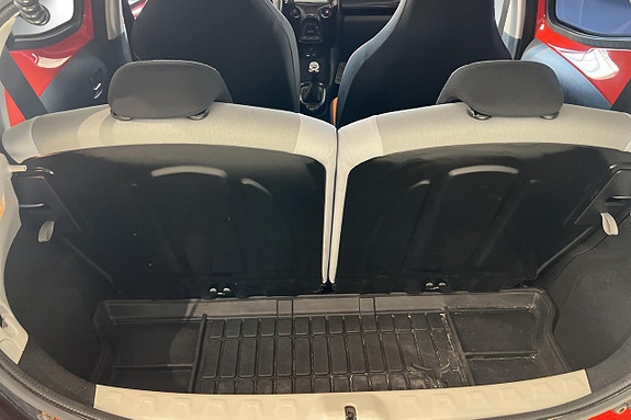 Toyota Aygo 17 of 23