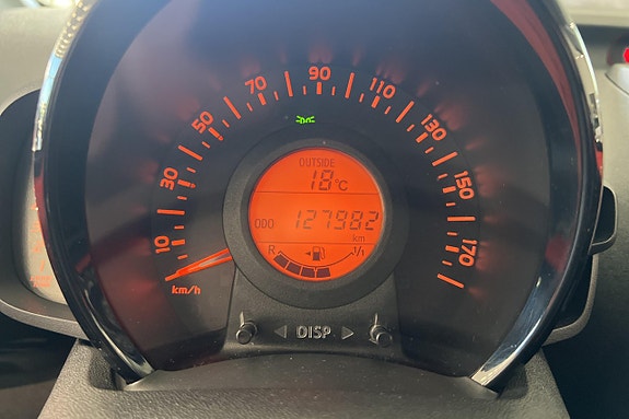 Toyota Aygo 19 of 23