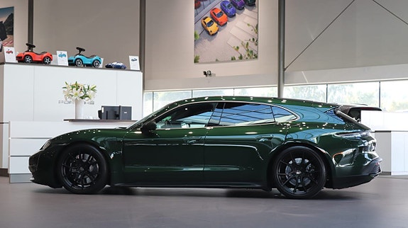 Porsche Taycan Turbo 6 of 17