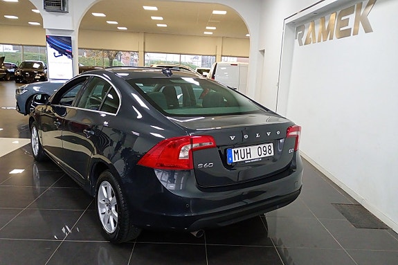 Volvo S60 3 of 6