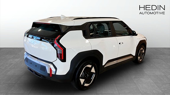 Kia EV3 2 of 15