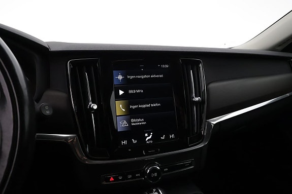 Volvo V90 Cross Country 12 of 16